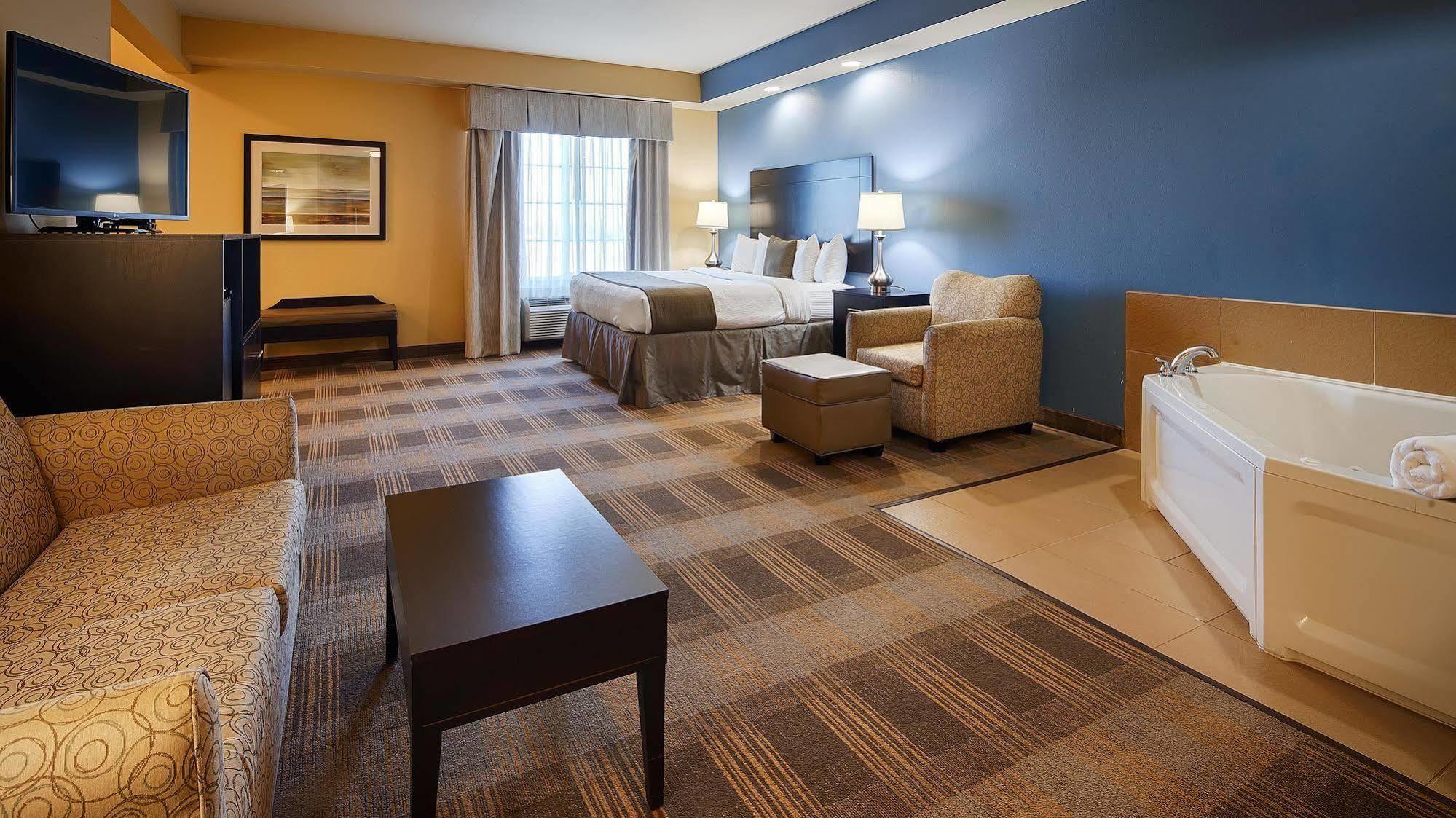 Best Western Plus Forest Hill & 3*